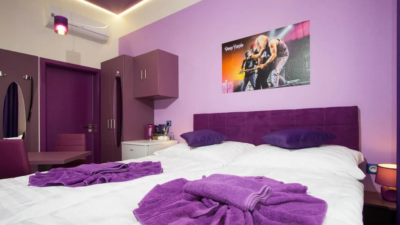 Apartment Colours - Your 7 Colour Experience In Centre Of Praha