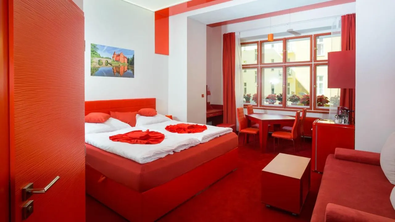 Apartment Colours - Your 7 Colour Experience In Centre Of Praag 0*,
