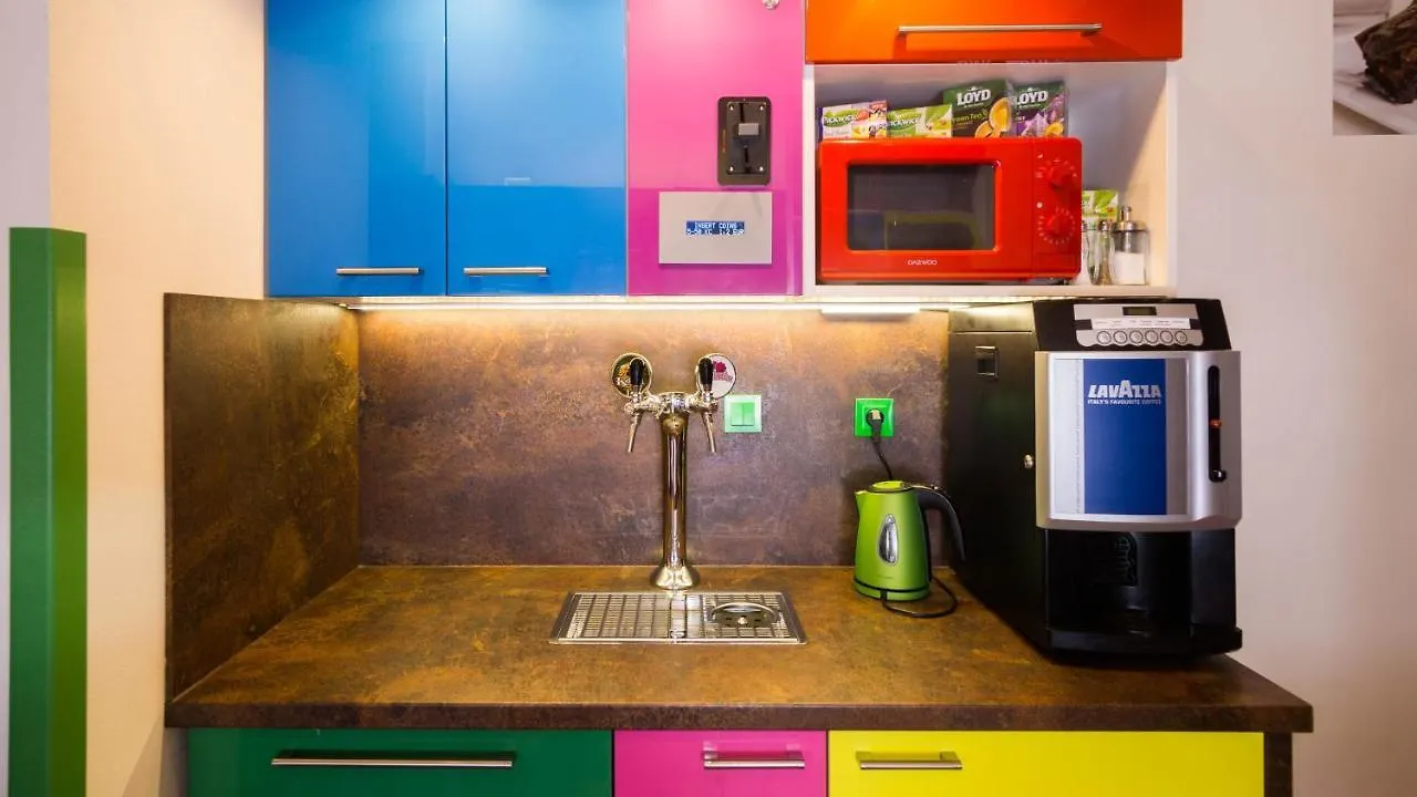 Apartment Colours - Your 7 Colour Experience In Centre Of Praag Tsjechië